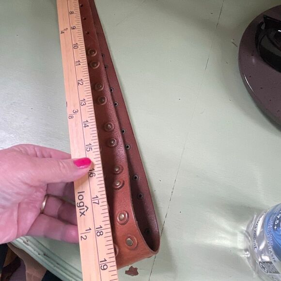 American Eagle size M brown leather belt. - Picture 7 of 11